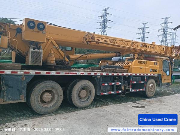 Buy XCMG 25K Used Crane / 1
